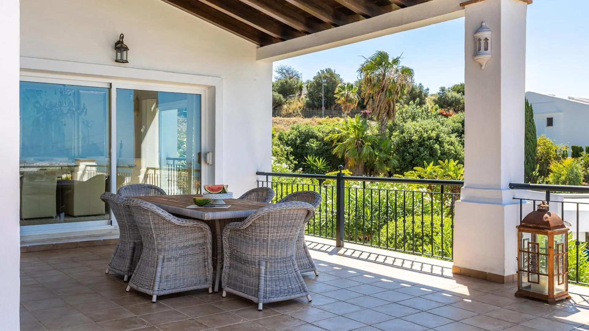 Villa La Vista - Family Friendly Private Pool, Bbq, Sauna Бенальмадена