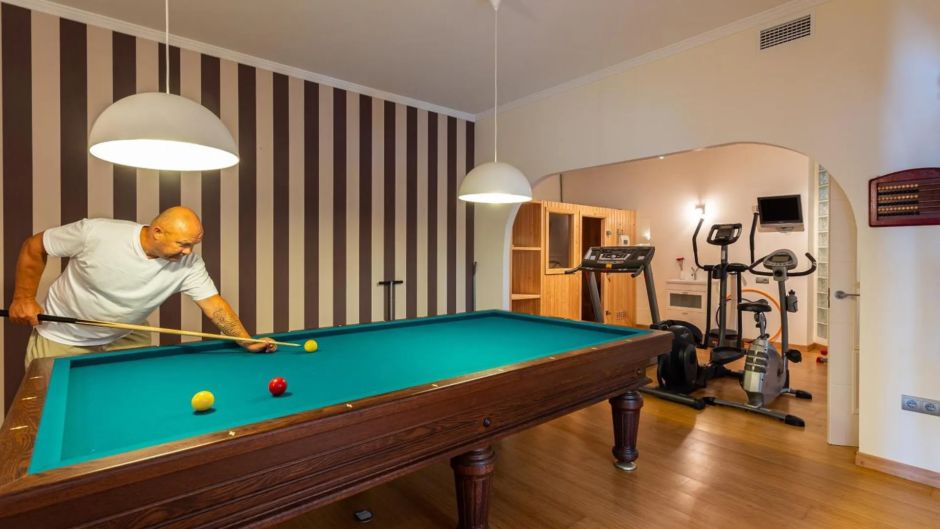 Villa La Vista - Family Friendly Private Pool, Bbq, Sauna Бенальмадена
