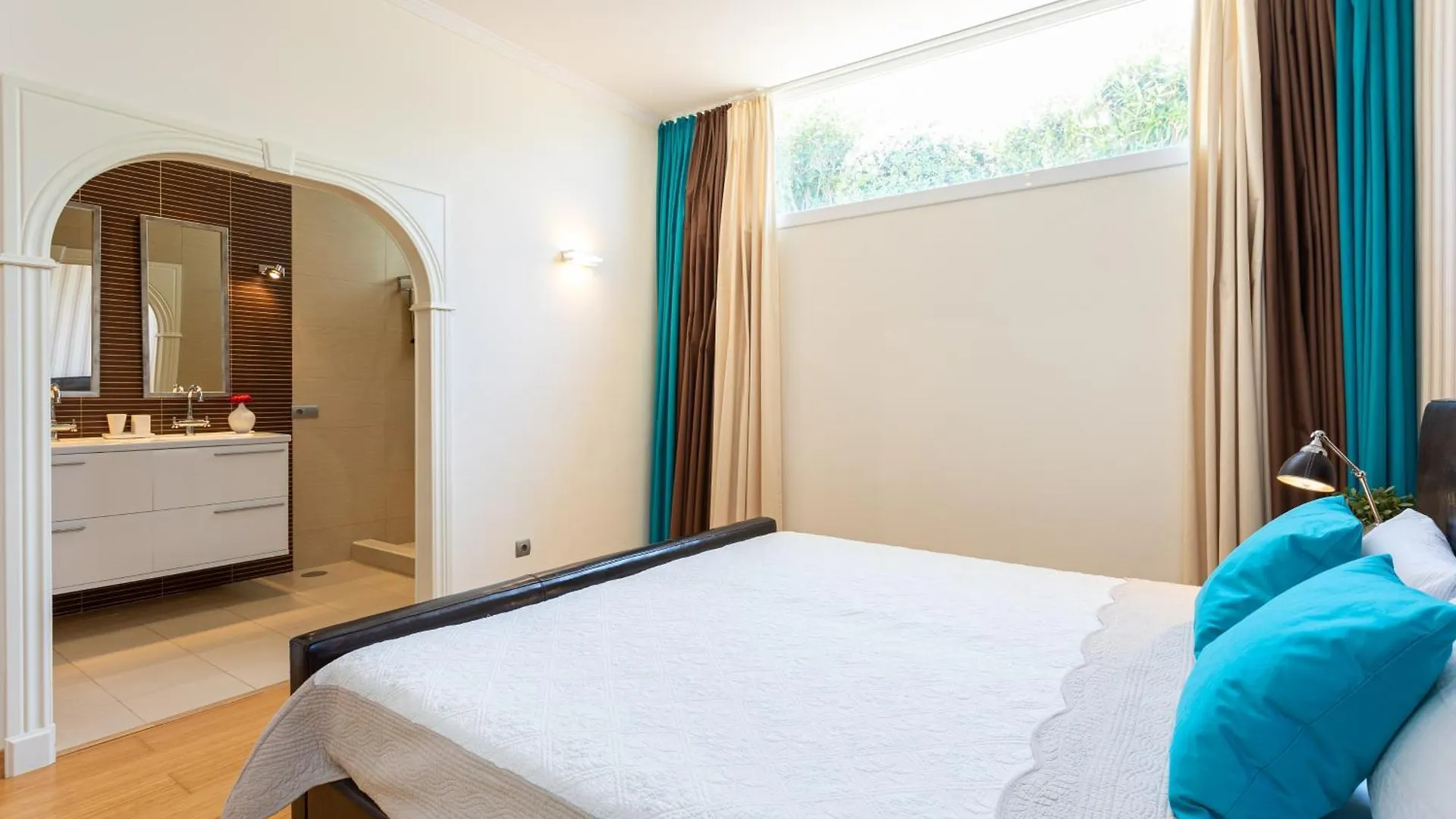 Villa La Vista - Family Friendly Private Pool, Bbq, Sauna Бенальмадена