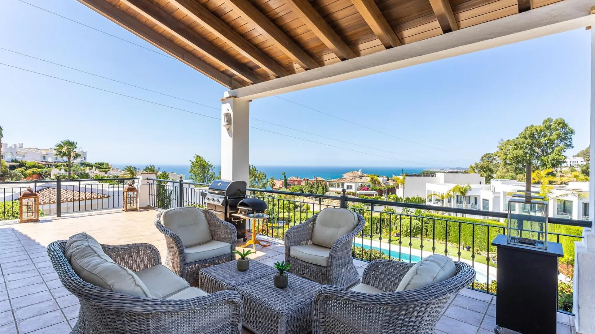 Villa La Vista - Family Friendly Private Pool, Bbq, Sauna Бенальмадена