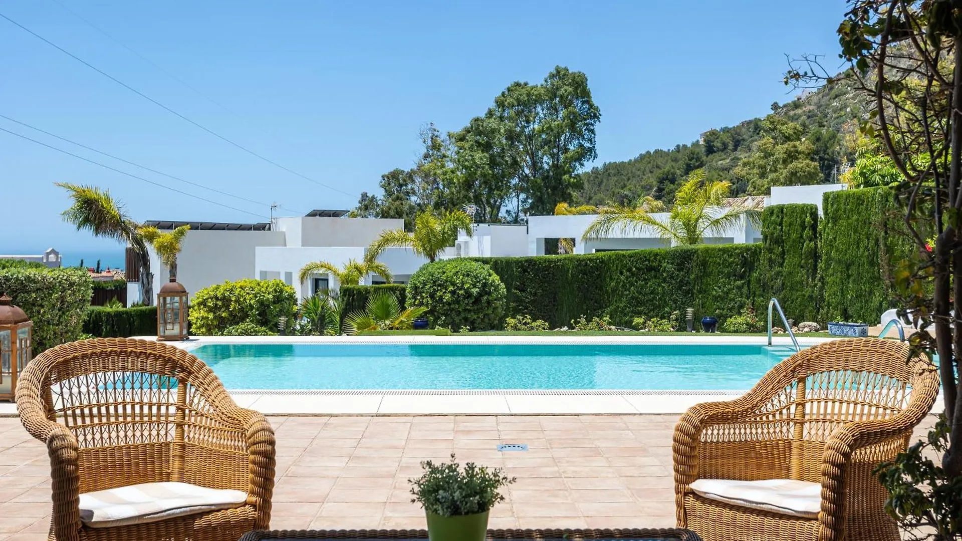 Villa La Vista - Family Friendly Private Pool, Bbq, Sauna Бенальмадена
