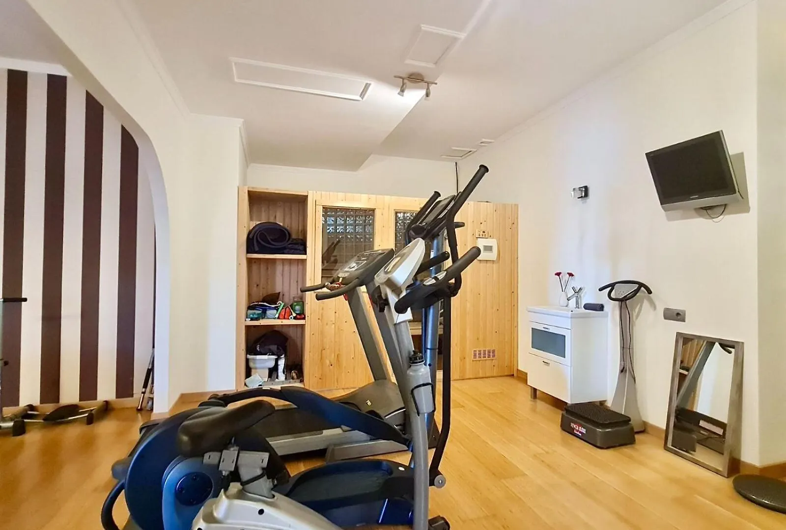 Villa La Vista - Family Friendly Private Pool, Bbq, Sauna Бенальмадена