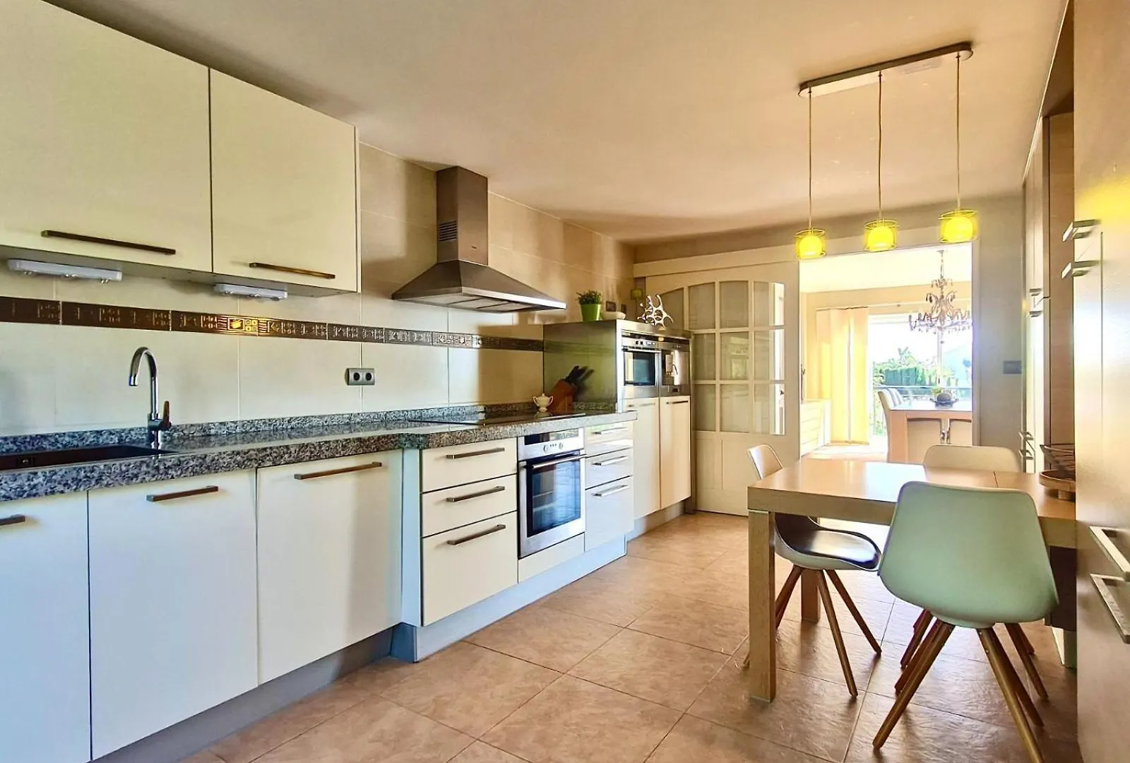 Villa La Vista - Family Friendly Private Pool, Bbq, Sauna Бенальмадена